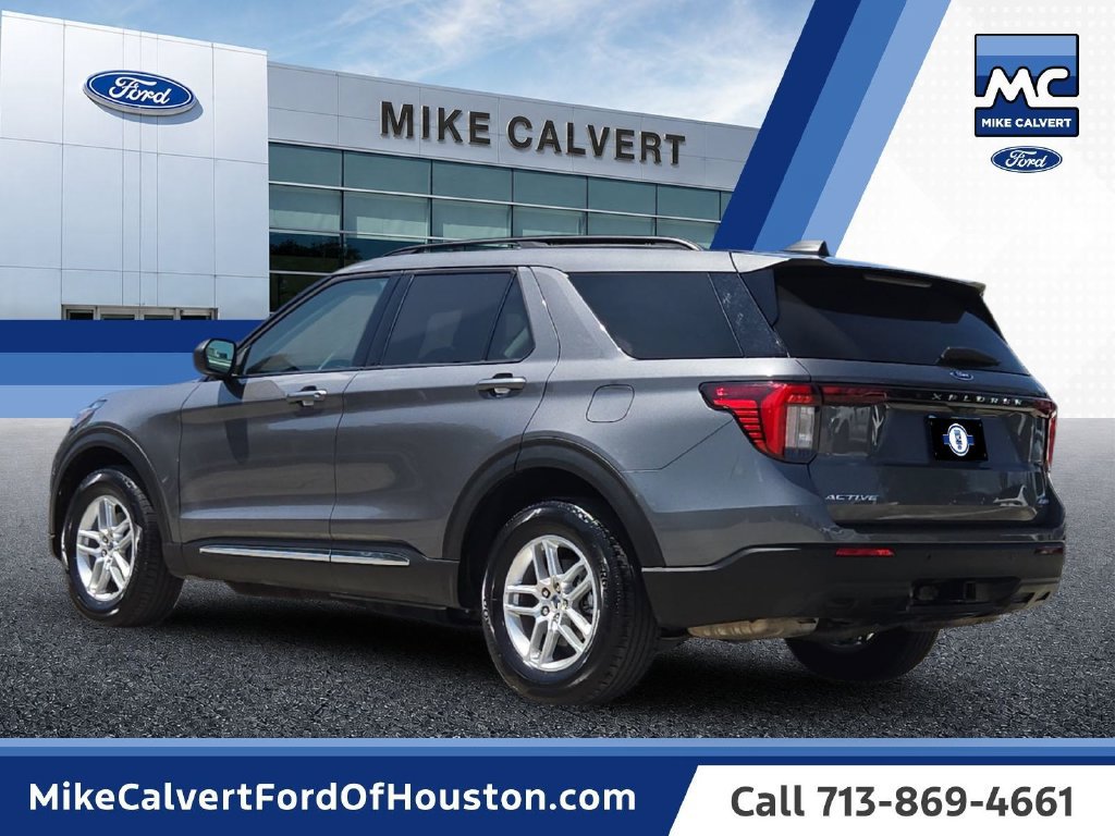 Certified 2025 Ford Explorer Active AWD/4WD image 3