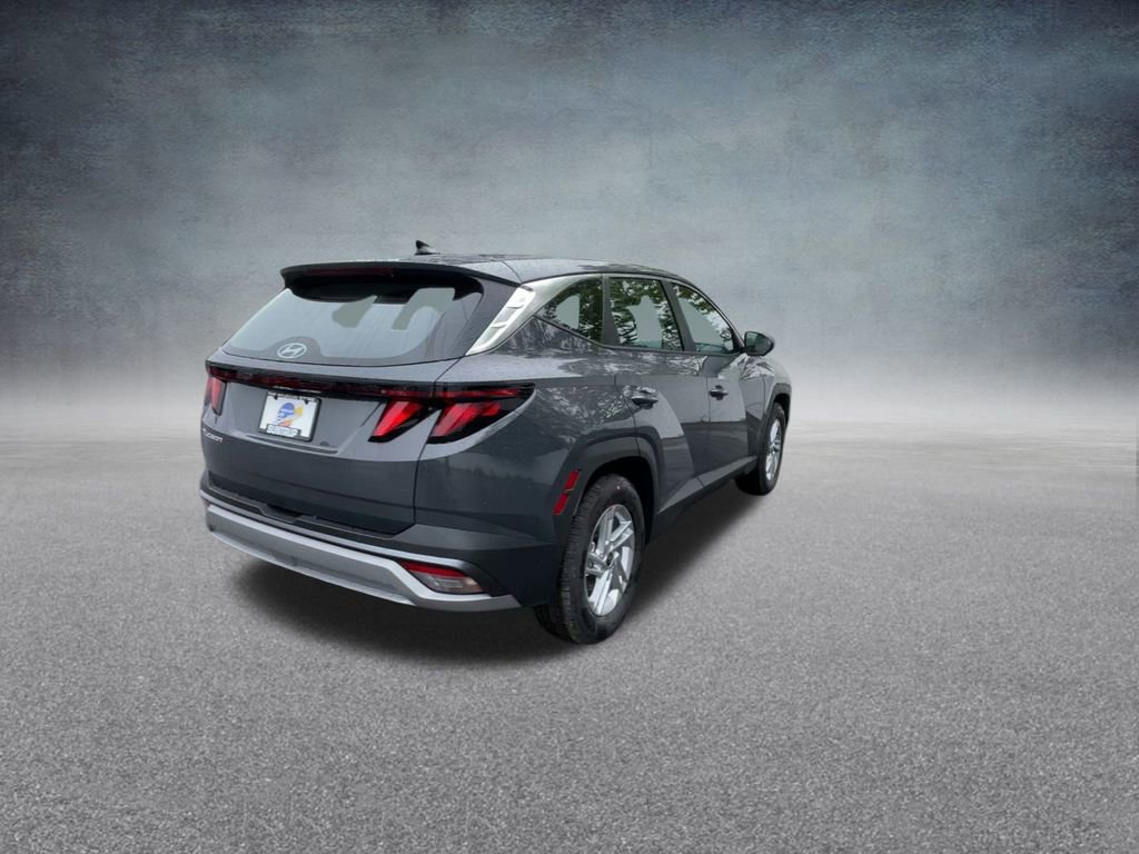 Certified 2025 Hyundai Tucson SE image 22