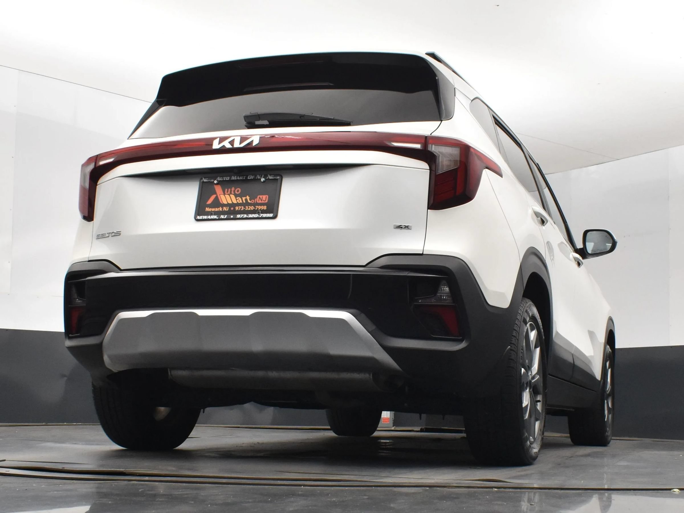 Used 2024 Kia Seltos S AWD/4WD image 10