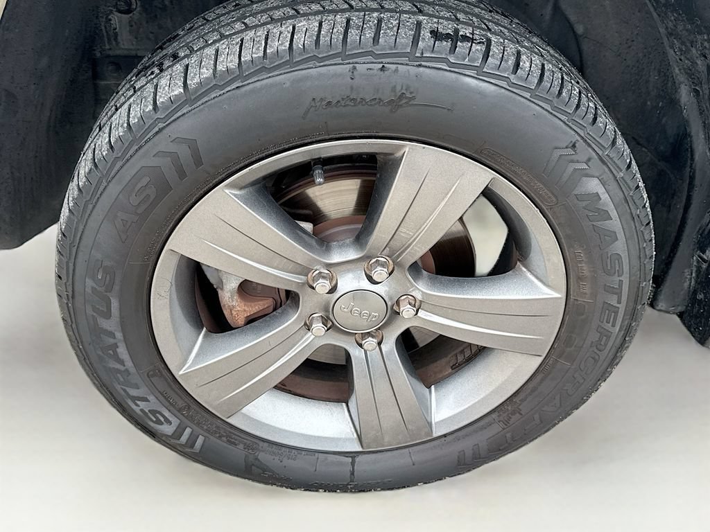 Used 2015 Jeep Patriot High Altitude FWD image 35