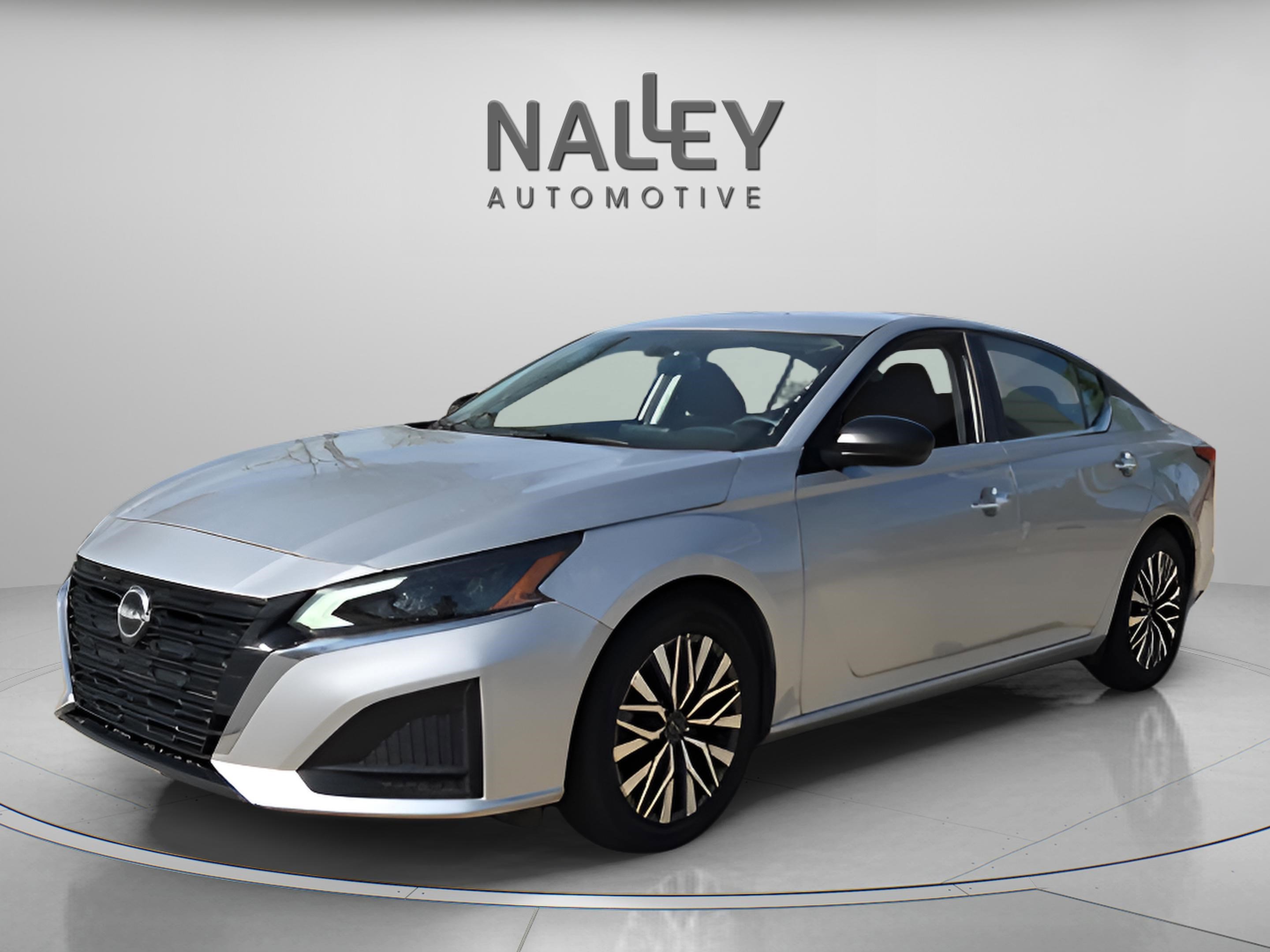 Used 2024 Nissan Altima 2.5 SV video 1