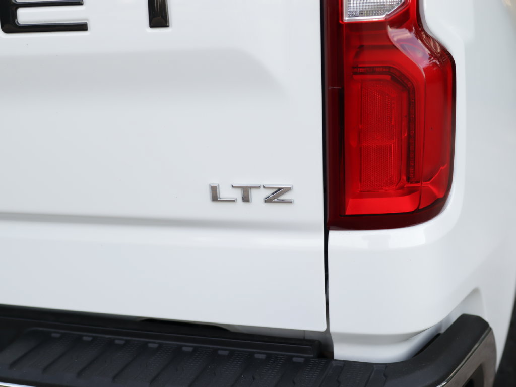 Used 2022 Chevrolet Silverado 1500 LTZ w/ Max Trailering Package AWD/4WD image 37