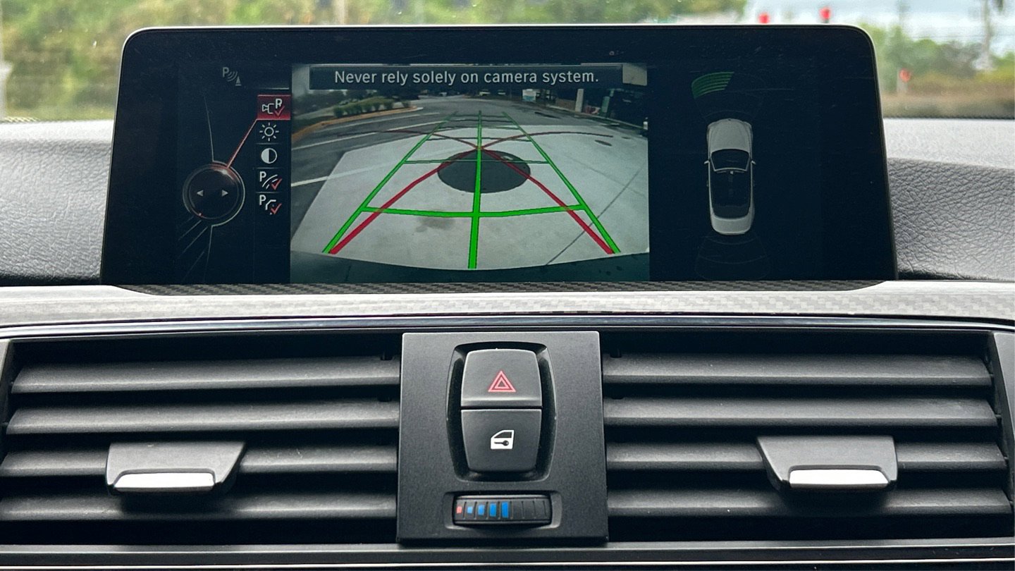 Used 2016 BMW M4 Convertible image 15