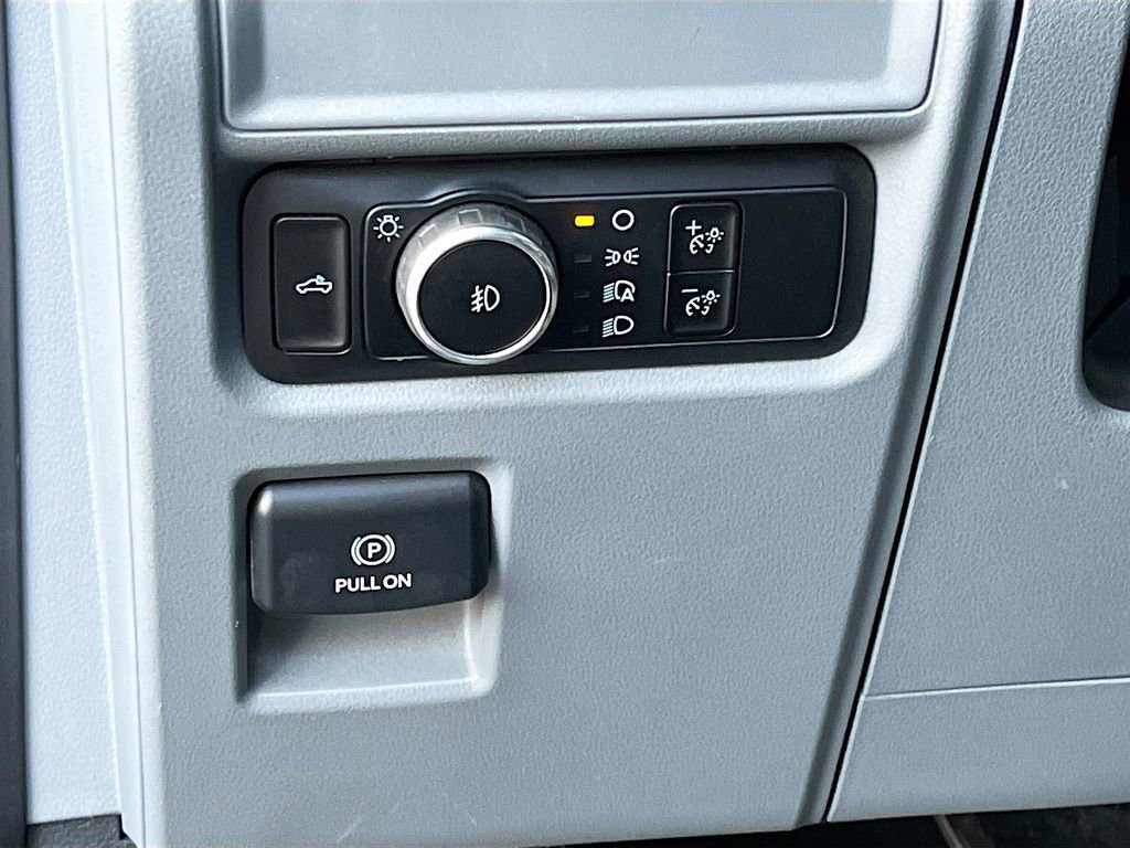 Used 2023 Ford F150 XLT w/ Trailer Tow Package image 10