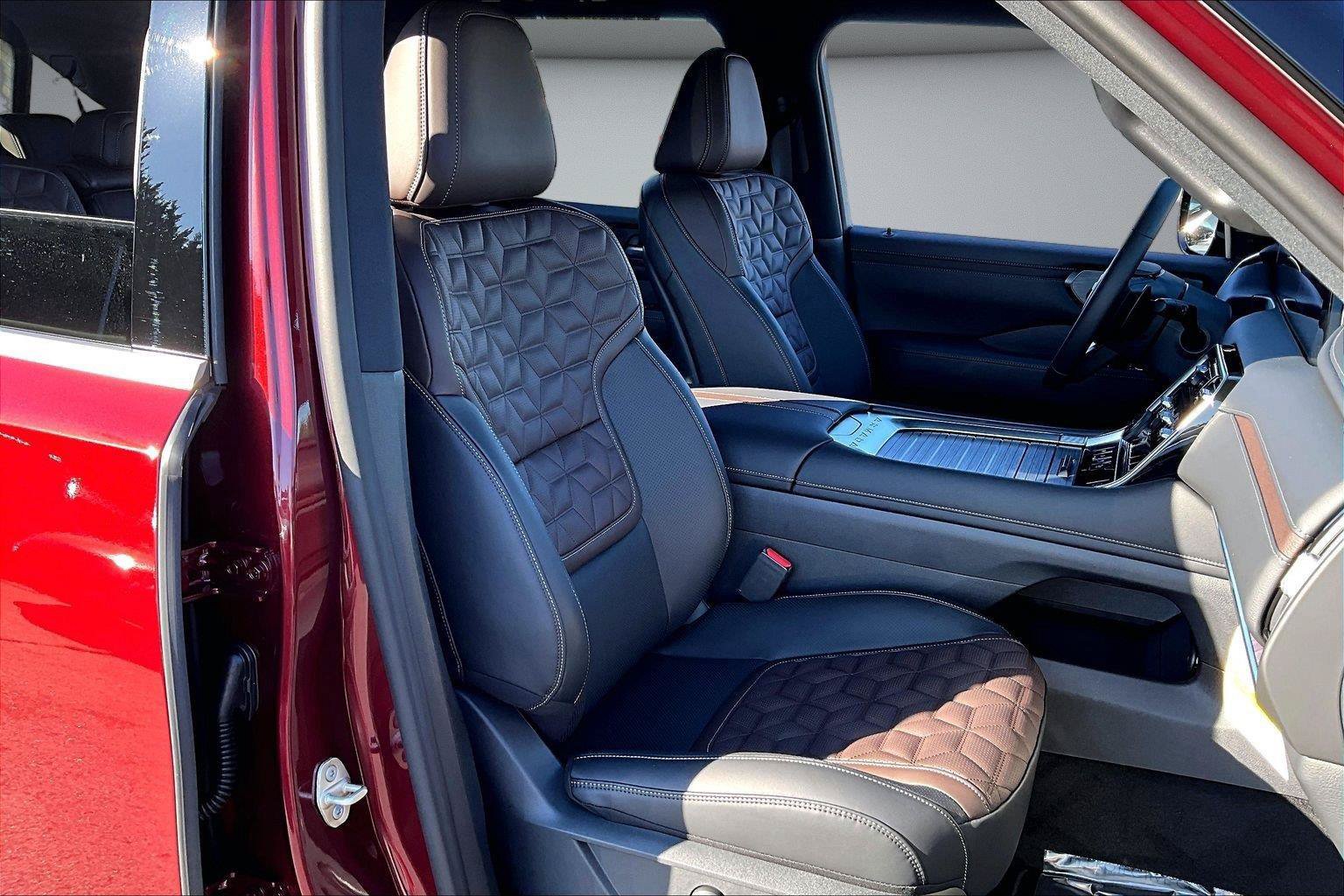 New 2026 Nissan Armada Platinum AWD/4WD image 12