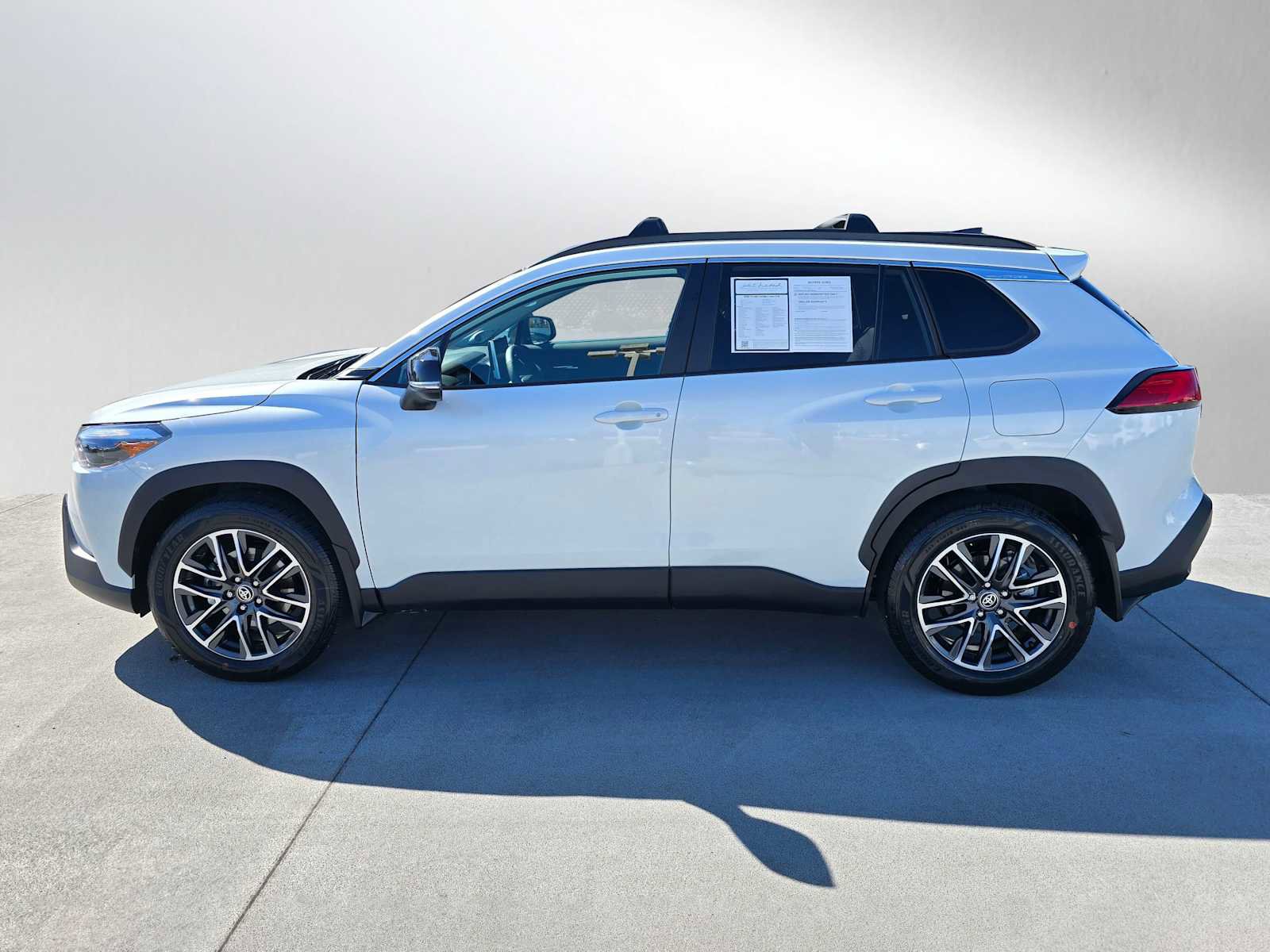 Used 2026 Toyota Corolla Cross XLE w/ Convenience Package image 6