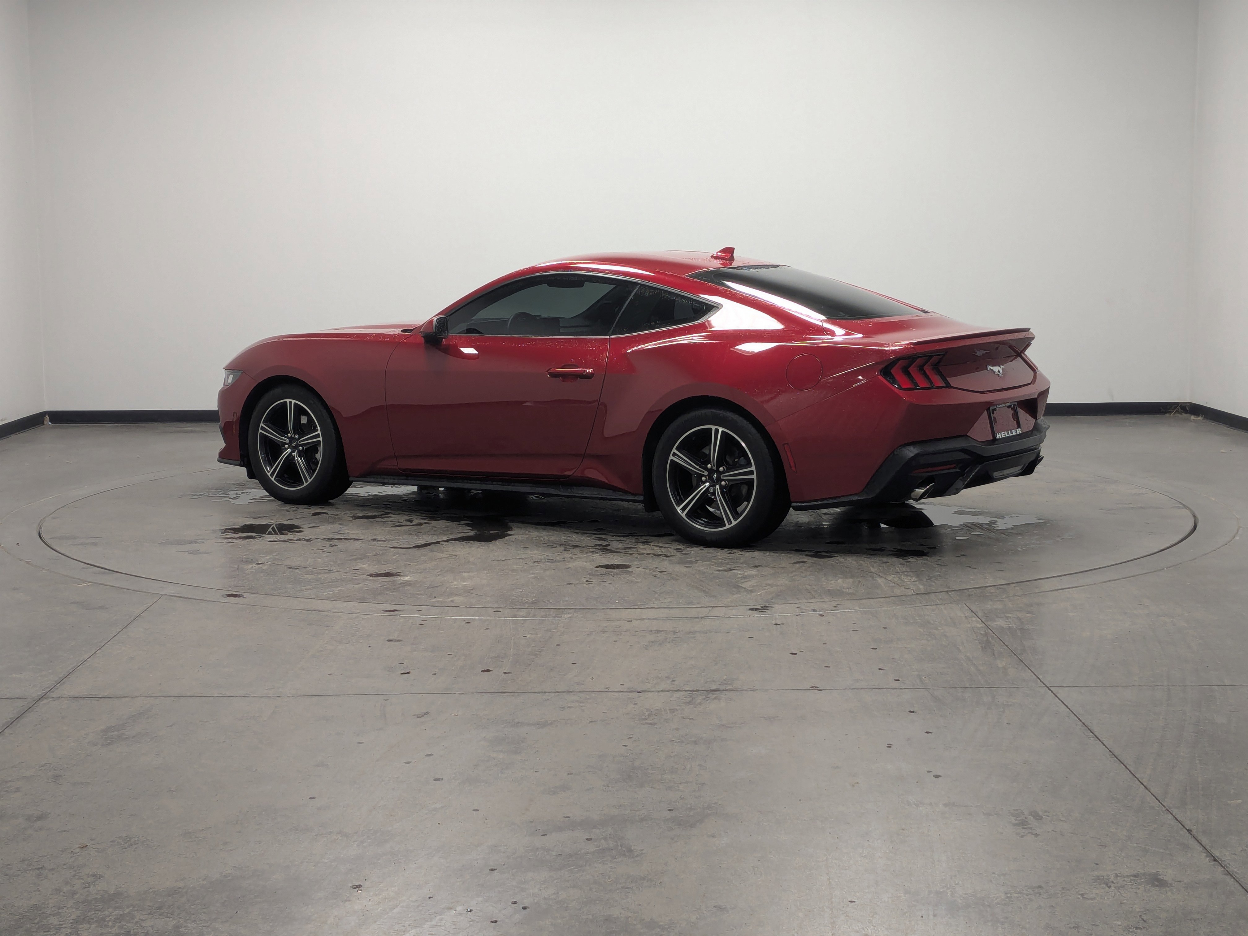 Used 2024 Ford Mustang Premium image 6