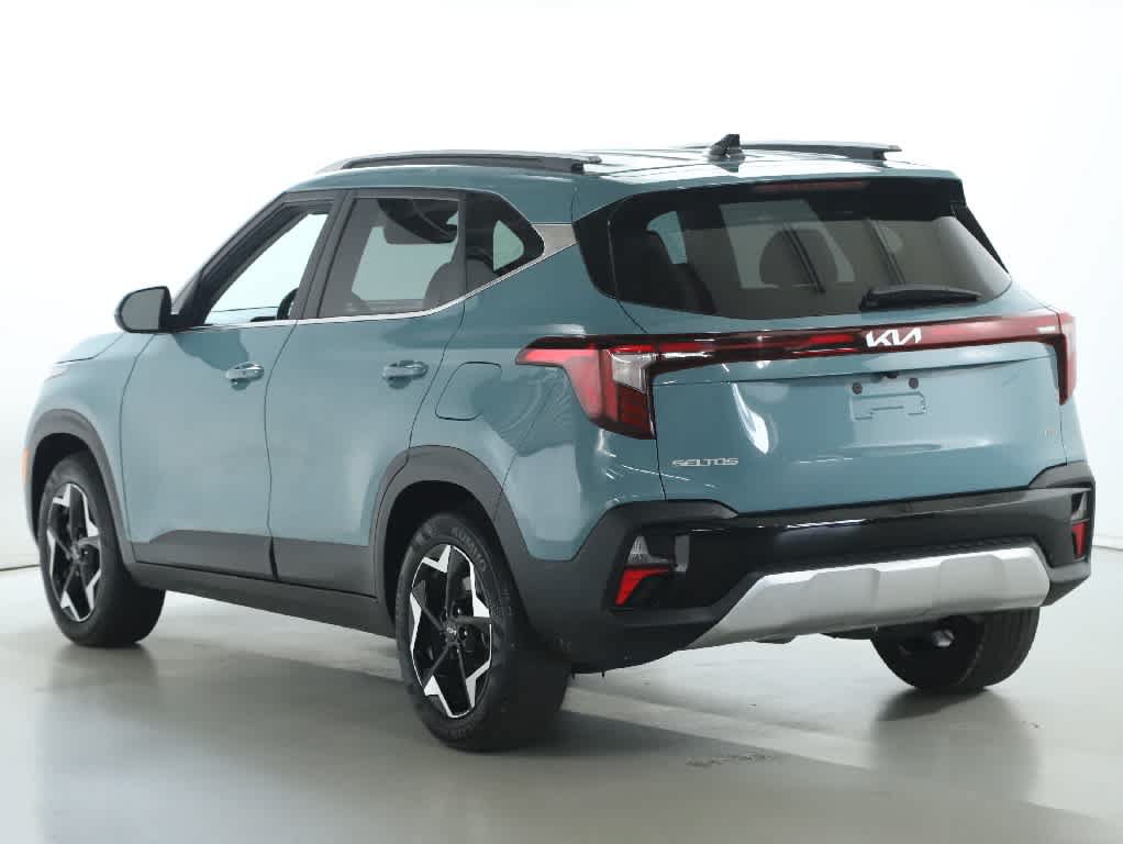 Used 2024 Kia Seltos EX AWD/4WD image 41