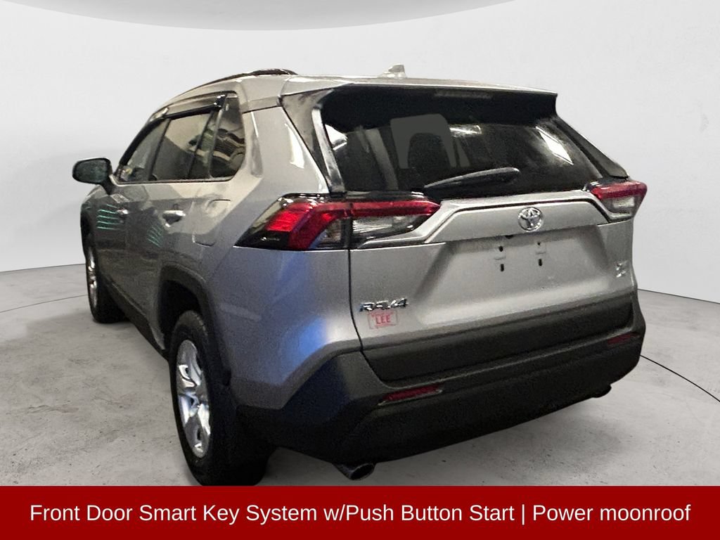 Used 2019 Toyota RAV4 XLE w/ Convenience Package AWD/4WD image 3