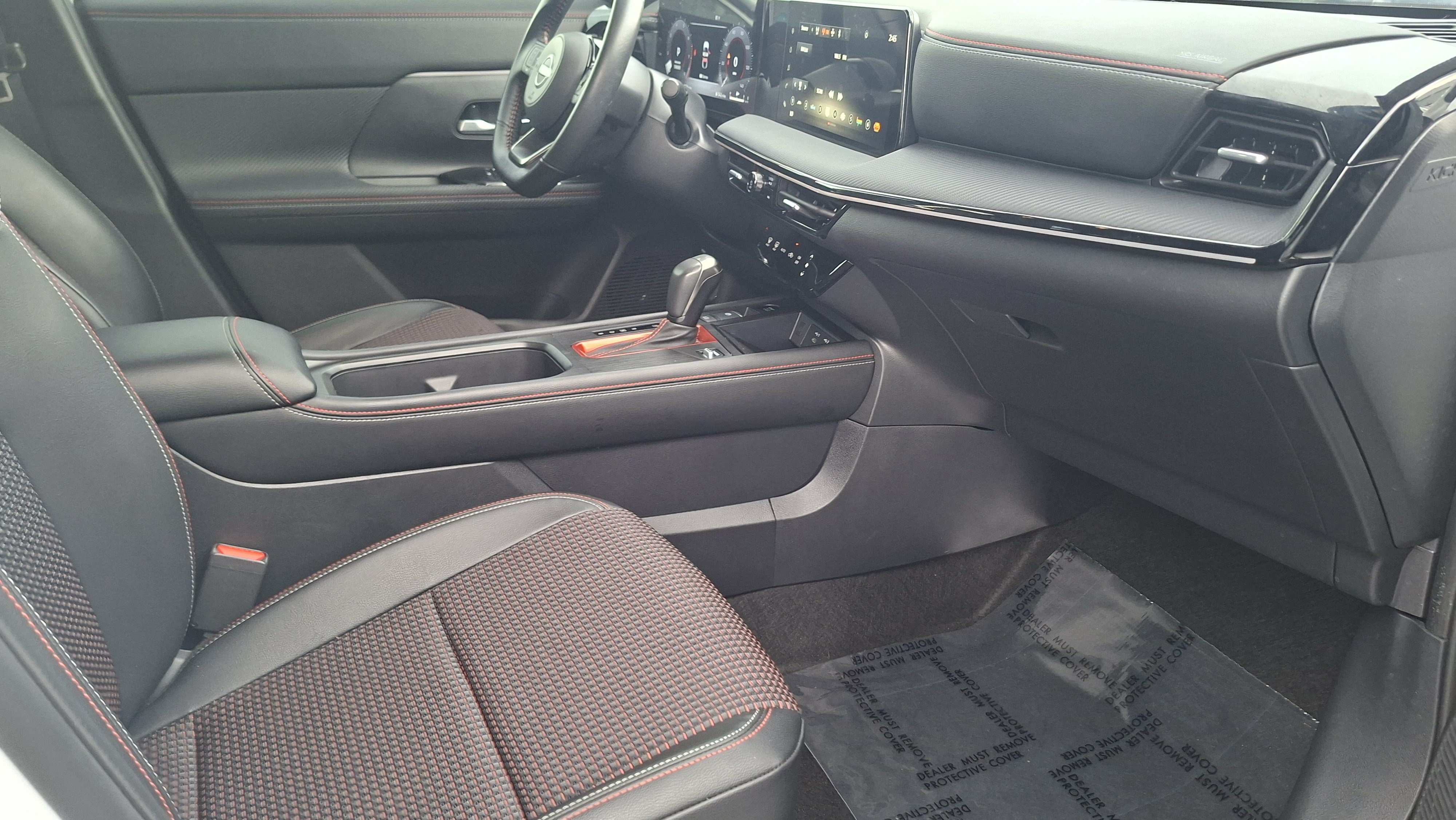 Used 2025 Nissan Kicks SR FWD image 23