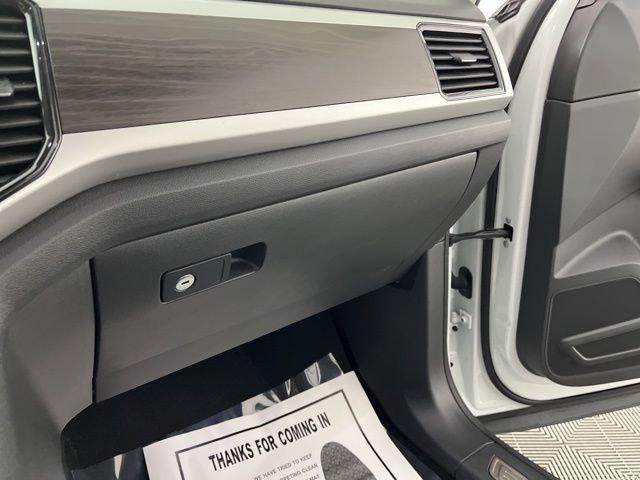 Used 2023 Volkswagen Atlas SE image 39