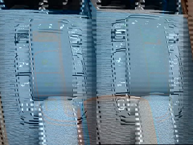 Used 2025 Mercedes-Benz GLE 350 4MATIC image 18