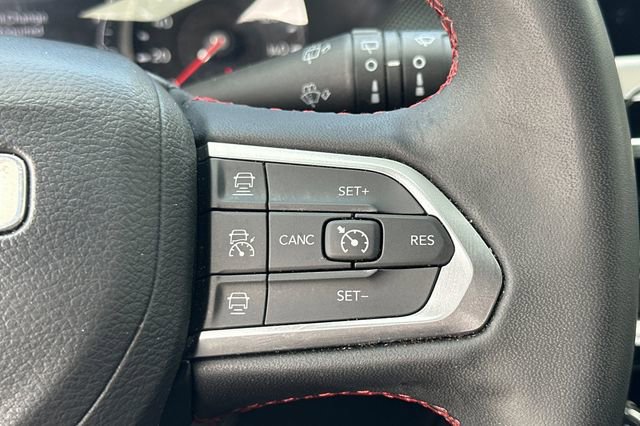 Used 2024 Jeep Compass Trailhawk image 27