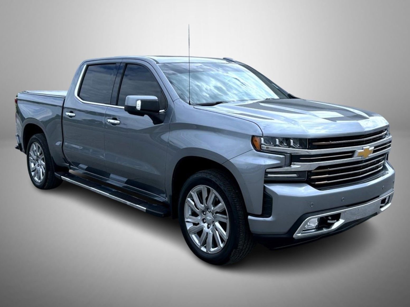 Certified 2019 Chevrolet Silverado 1500 High Country w/ High Country Premium Package AWD/4WD image 3