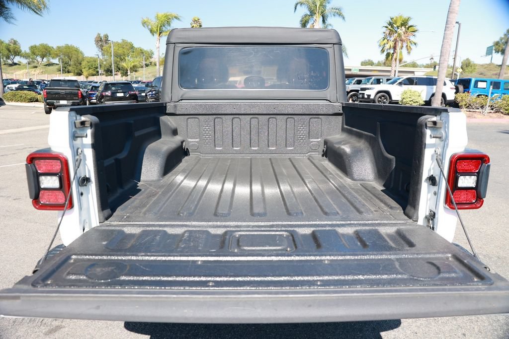 Used 2021 Jeep Gladiator Rubicon AWD/4WD image 40
