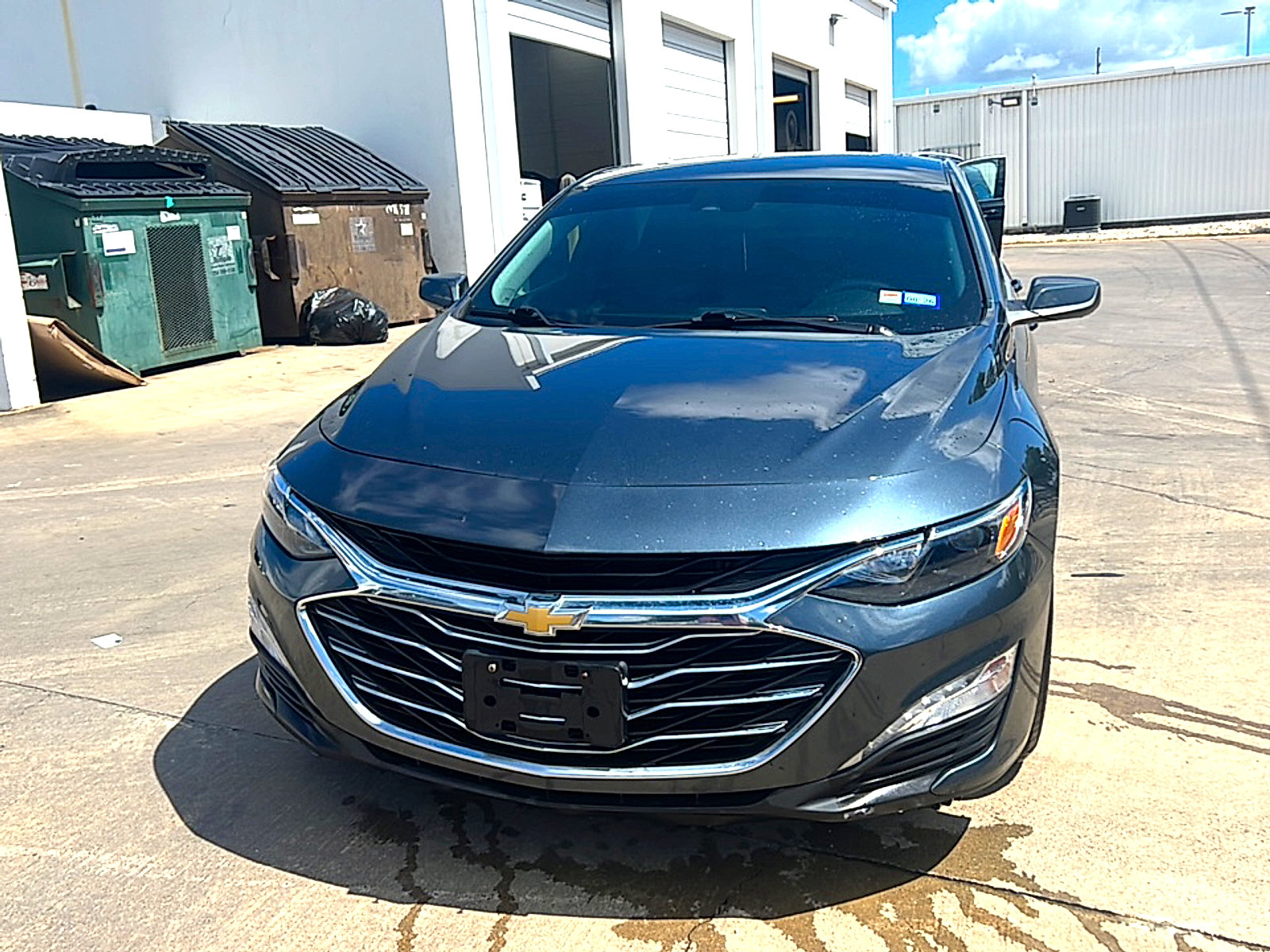 Used 2021 Chevrolet Malibu LT FWD image 2