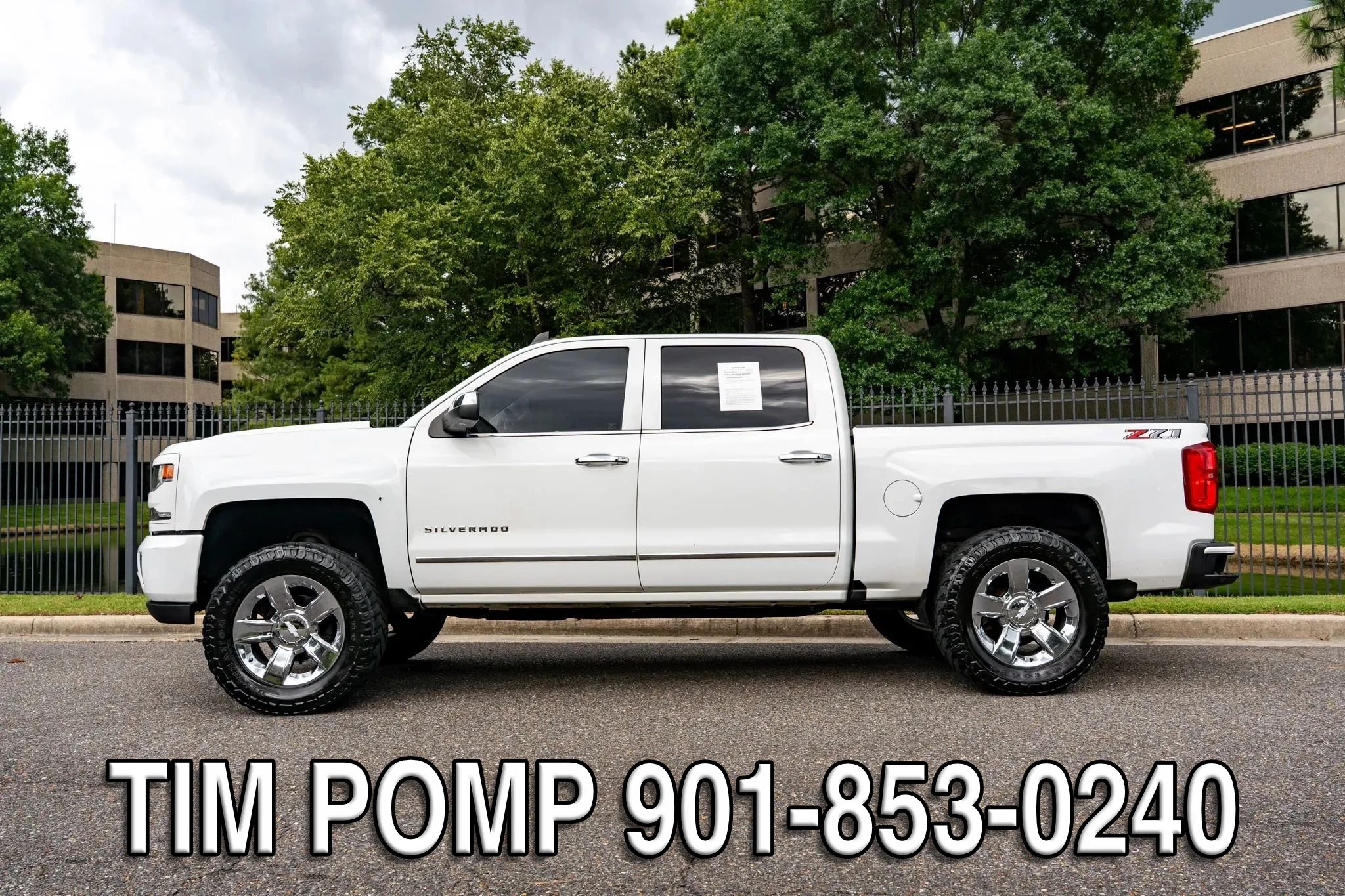 Used 2018 Chevrolet Silverado 1500 LTZ Z71 w/ LTZ Plus Package AWD/4WD image 9