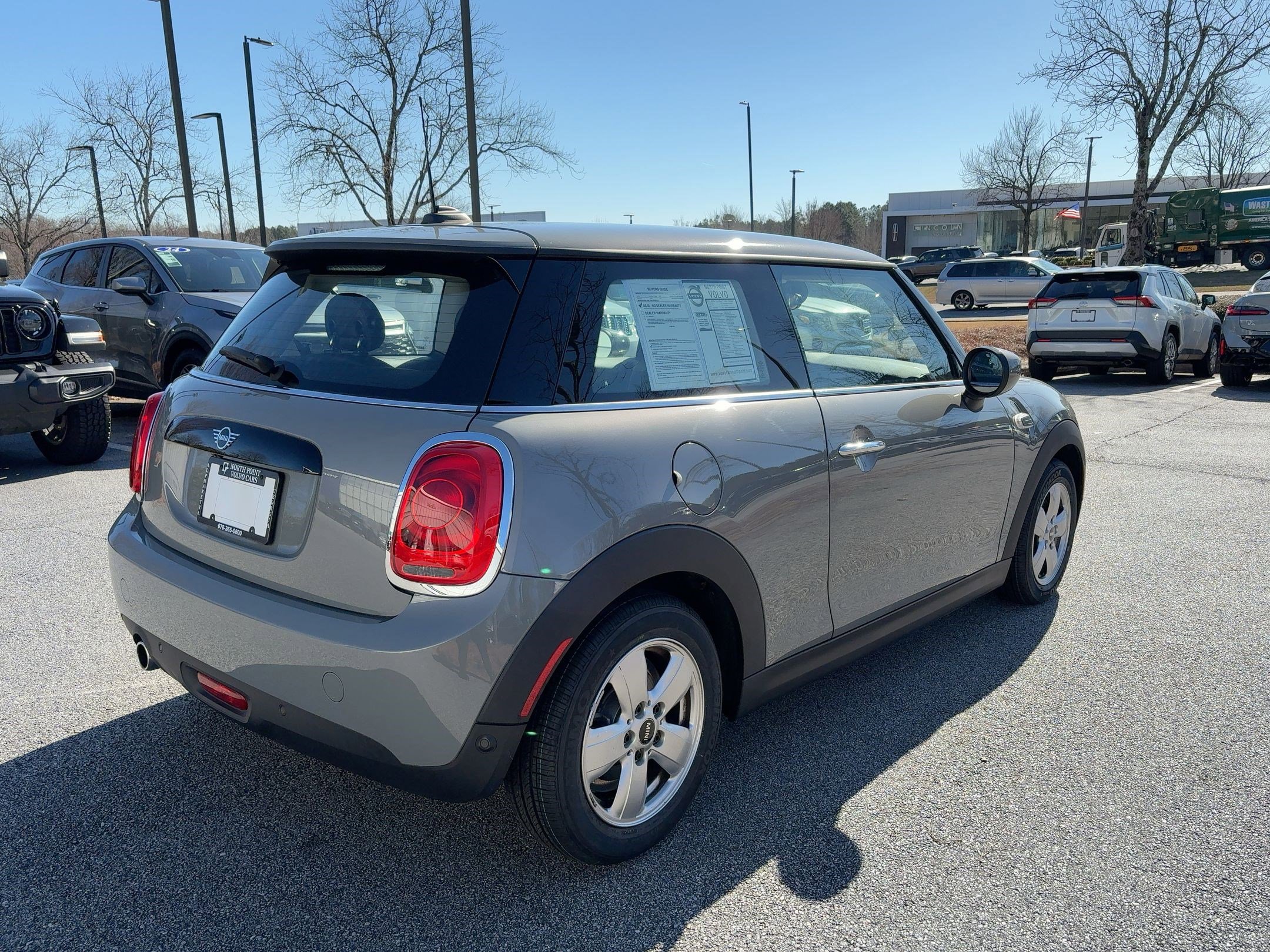 Used 2021 MINI Cooper 2-Door Hardtop image 9