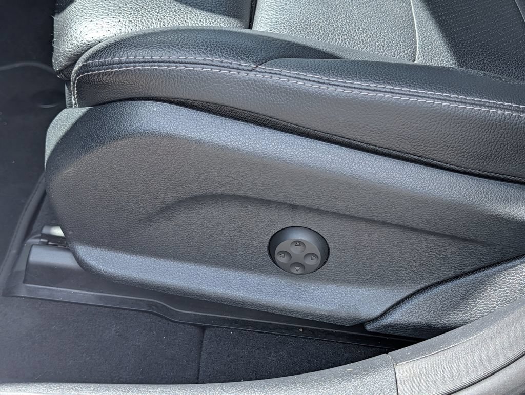 Used 2022 Mercedes-Benz GLC 300 image 24