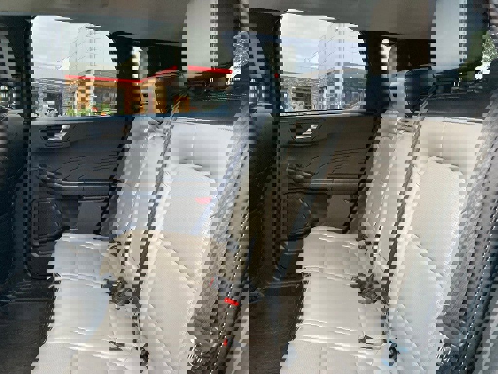 Used 2023 Ford Escape Platinum image 10