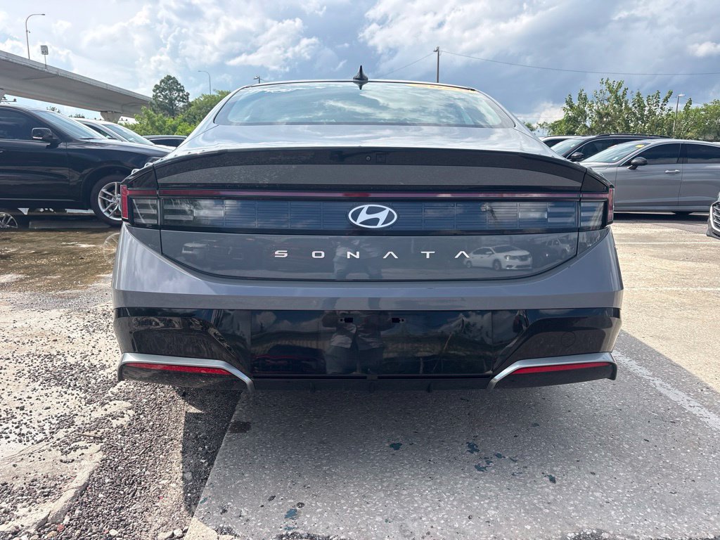 Used 2025 Hyundai Sonata SEL FWD image 4