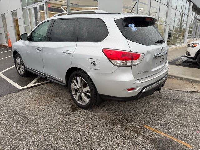 Used 2015 Nissan Pathfinder Platinum w/ Cargo Package image 3