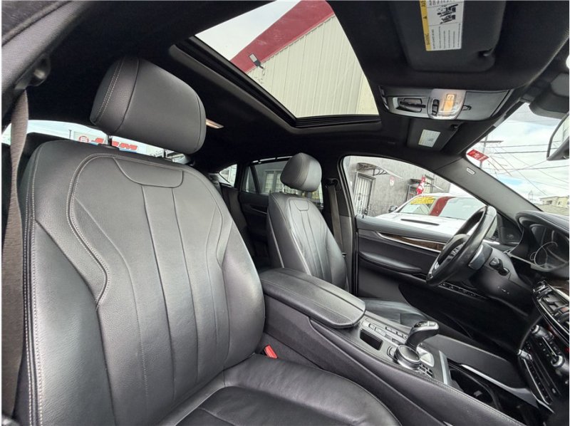 Used 2019 BMW X6 xDrive35i w/ Executive Package AWD/4WD image 34