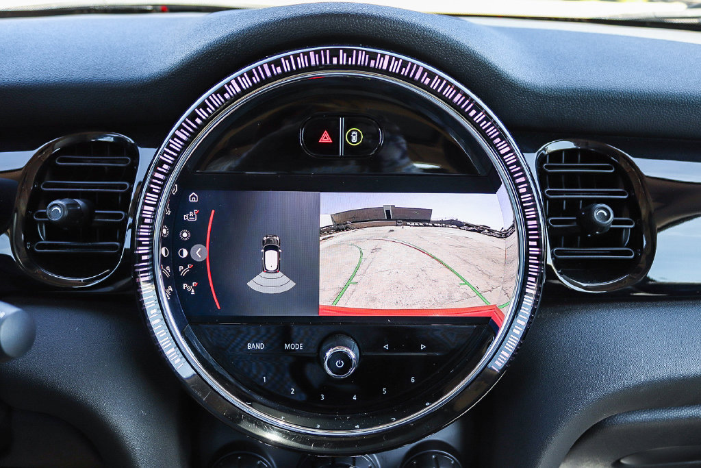 Used 2024 MINI Cooper SE FWD image 30