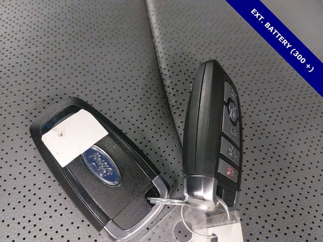 Certified 2025 Ford F150 Lightning Lariat w/ Max Trailer Tow Package image 35