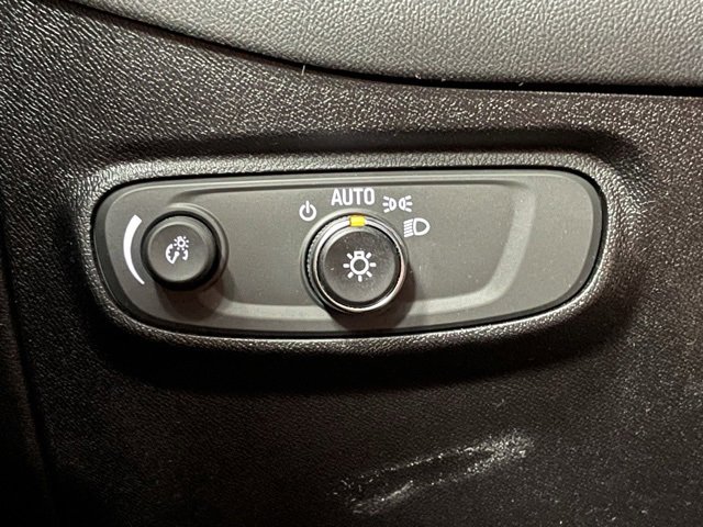 Used 2019 Chevrolet Equinox LT image 12