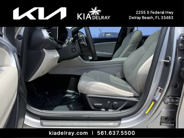 Used 2022 Genesis G70 2.0T w/ Prestige Package RWD image 17