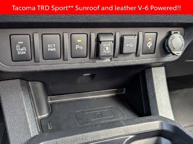 Used 2022 Toyota Tacoma TRD Sport w/ TRD Premium Sport Package RWD image 30