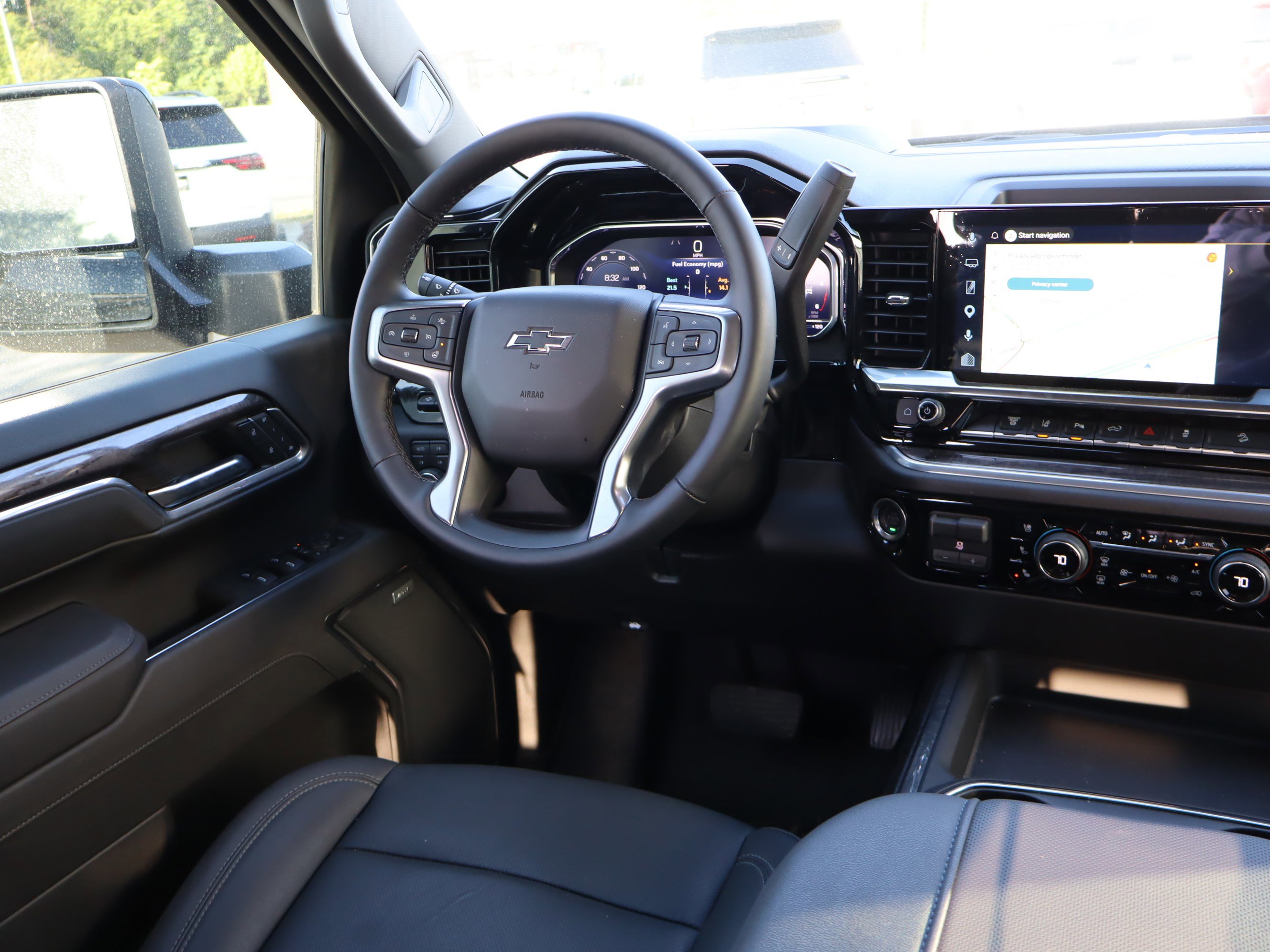 Used 2025 Chevrolet Silverado 2500 LTZ w/ LTZ Plus Package AWD/4WD image 15