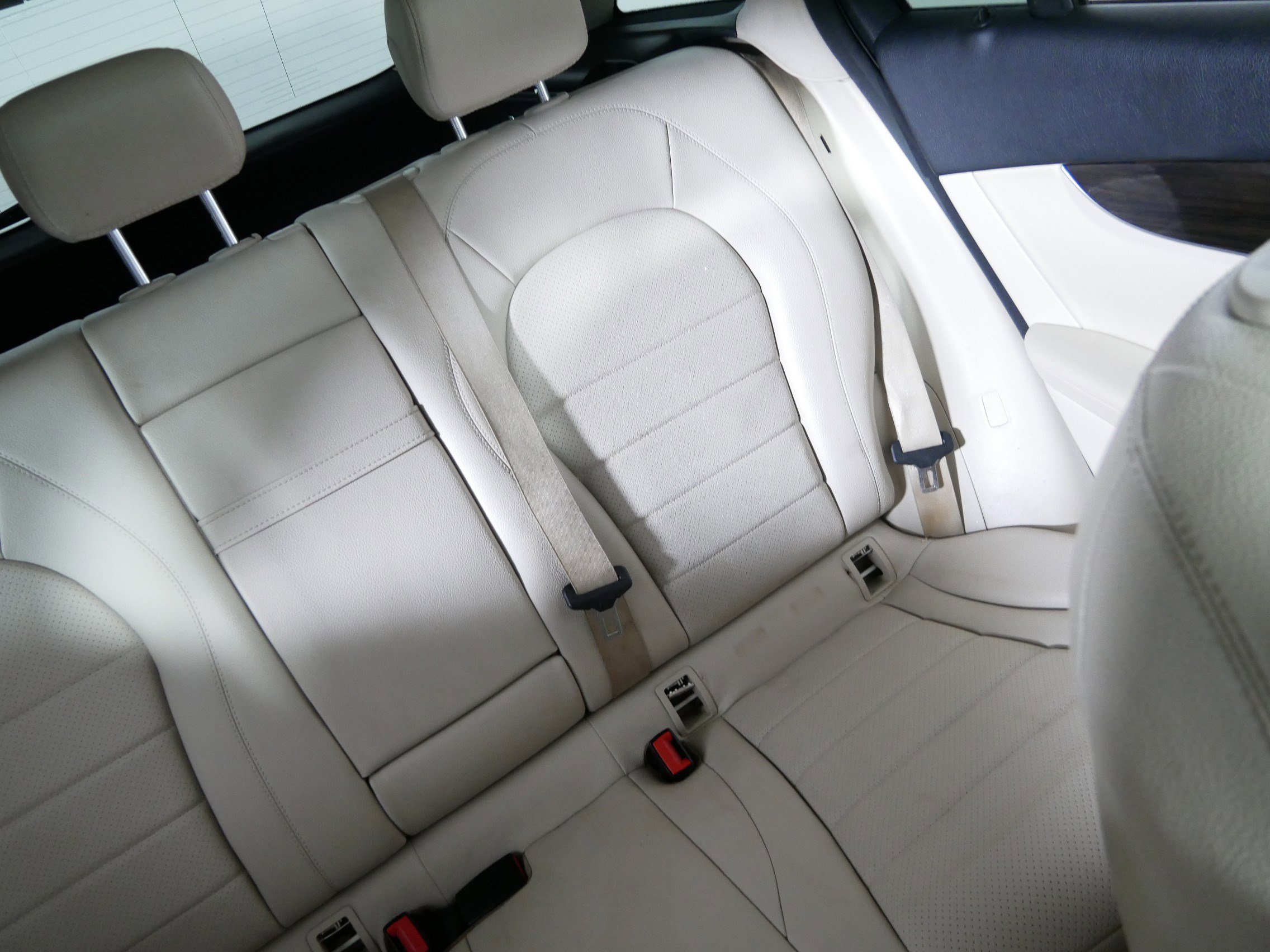 Used 2019 Mercedes-Benz GLC 300 4MATIC image 14