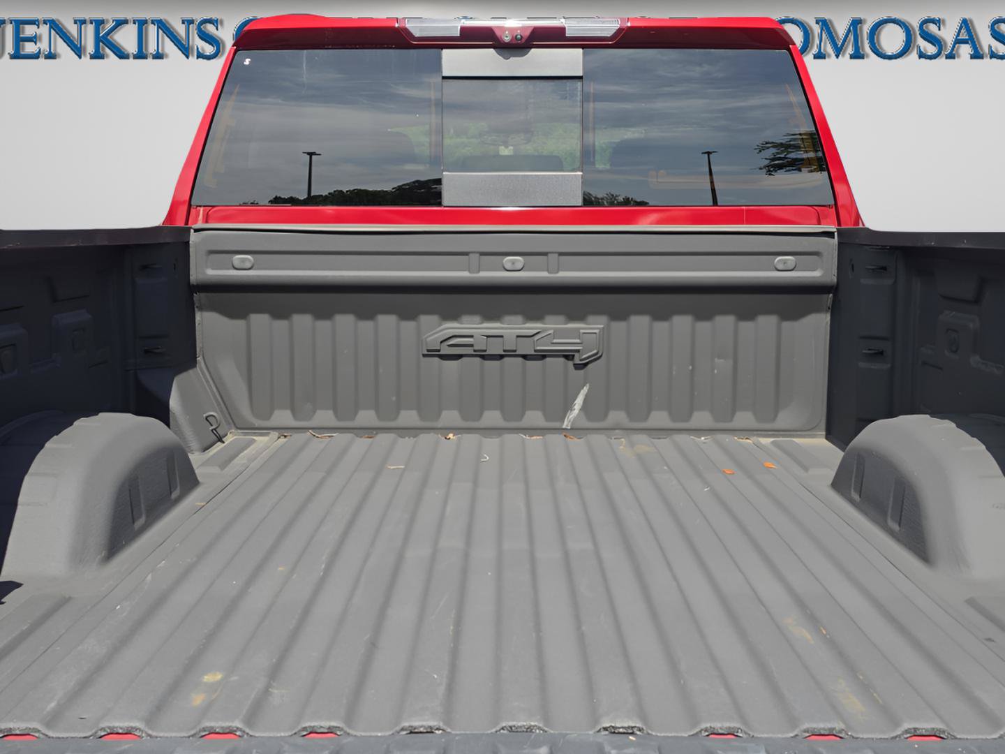 Used 2024 GMC Sierra 2500 AT4 w/ AT4 Premium Plus Package AWD/4WD image 14
