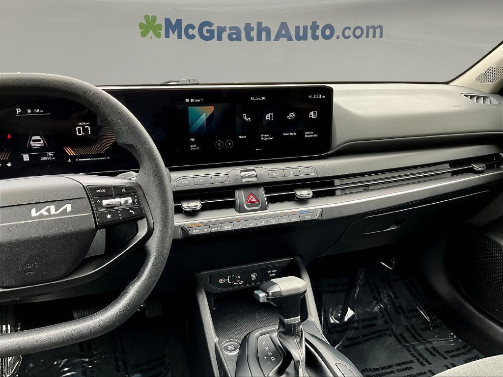 Used 2025 Kia K4 FWD image 11