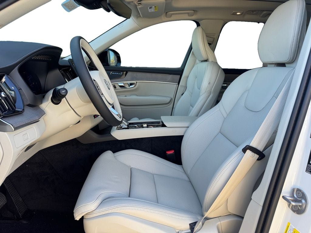 New 2026 Volvo XC90 B6 Ultra w/ Protection Package AWD/4WD image 12