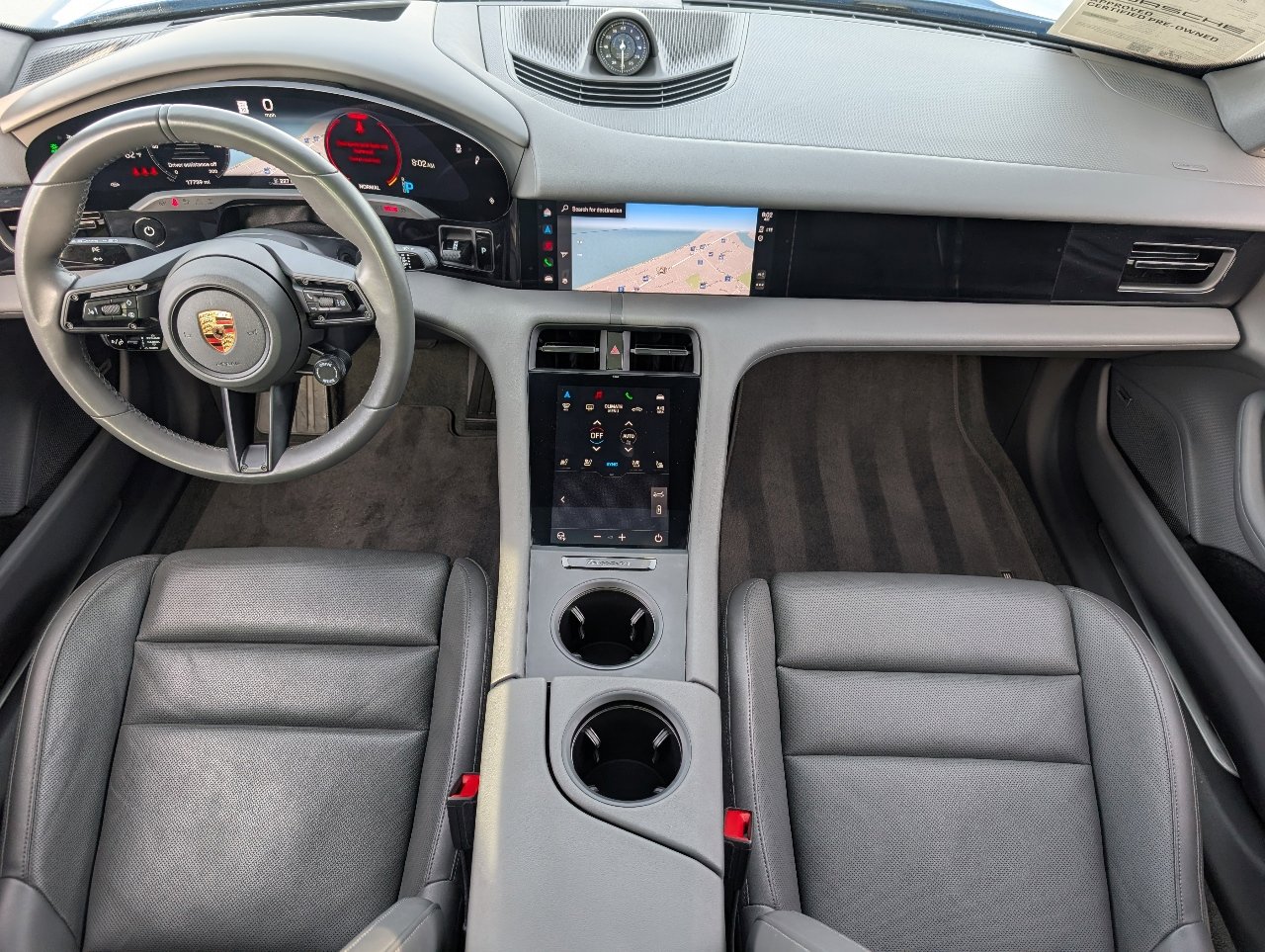 Used 2024 Porsche Taycan image 6