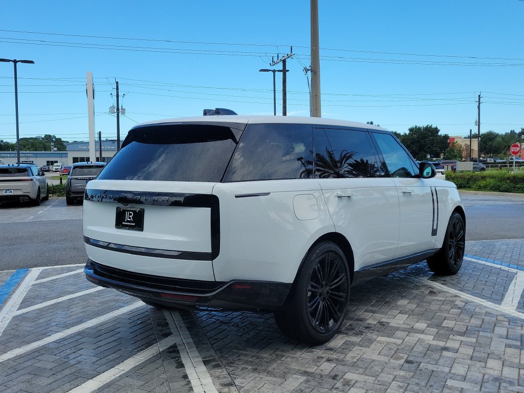 New 2026 Land Rover Range Rover Long Wheelbase SE AWD/4WD image 5