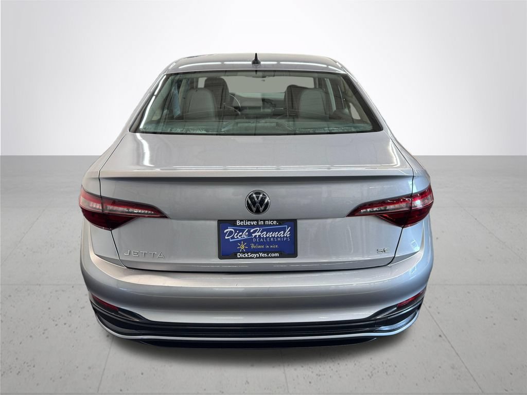 Used 2024 Volkswagen Jetta SE FWD image 5