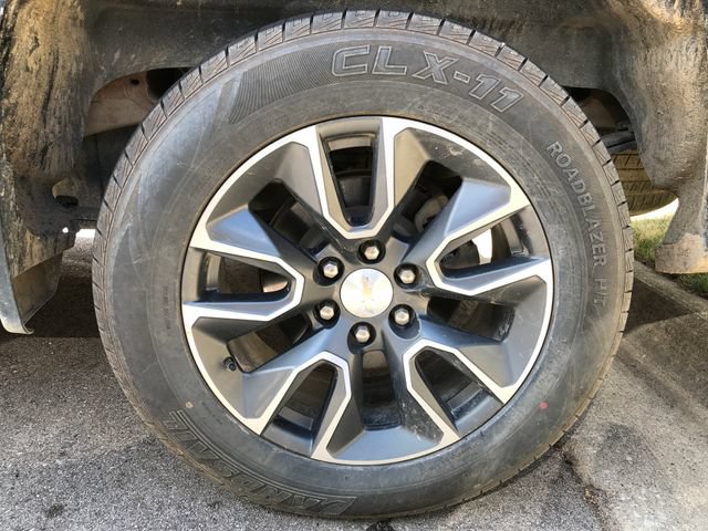 Certified 2024 Chevrolet Silverado 1500 LT AWD/4WD image 5