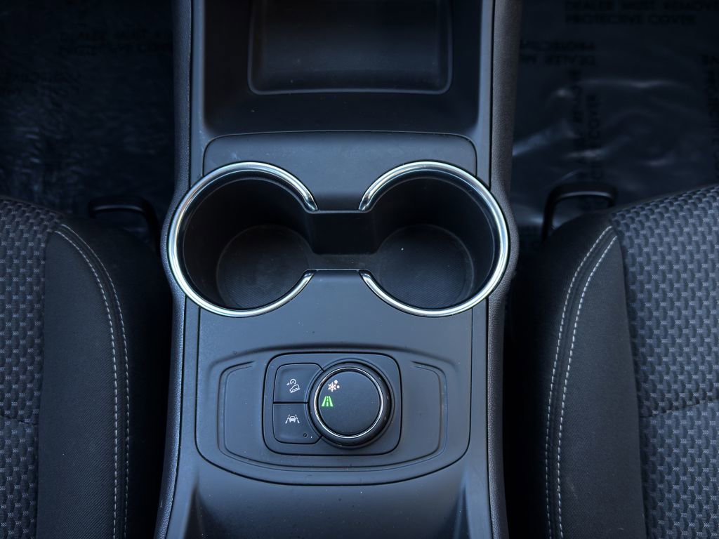 Used 2024 GMC Terrain SLE image 18