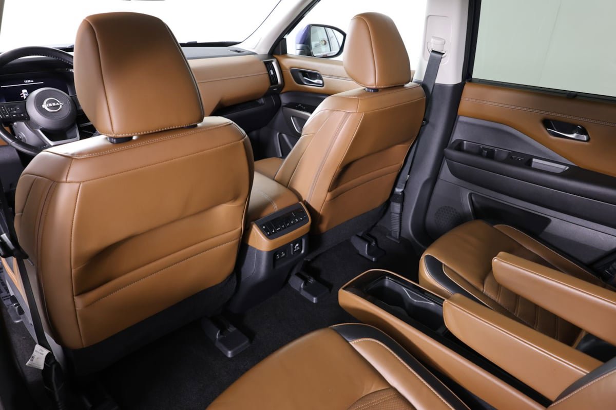 Used 2023 Nissan Pathfinder Platinum AWD/4WD image 55