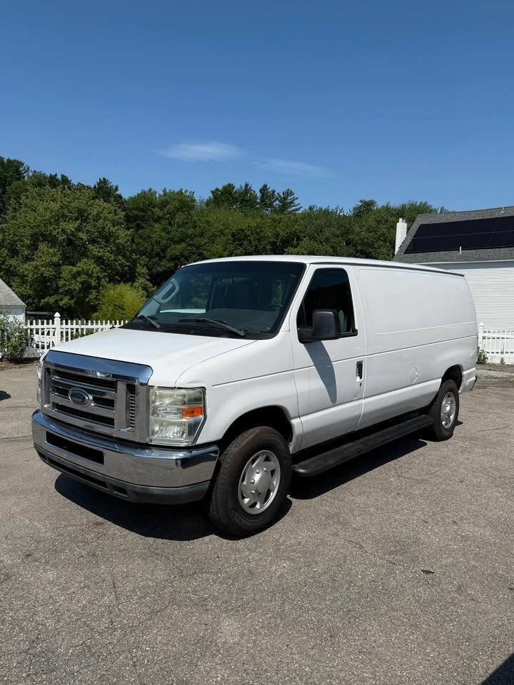 Used 2011 Ford E-250 and Econoline 250 w/ PWR Group image 2