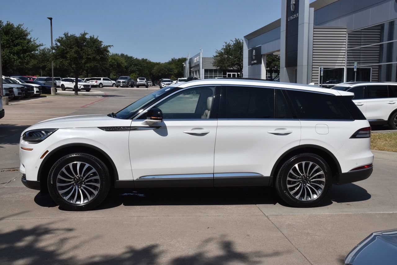 Used 2022 Lincoln Aviator Reserve w/ Equipment Group 201A AWD/4WD image 12