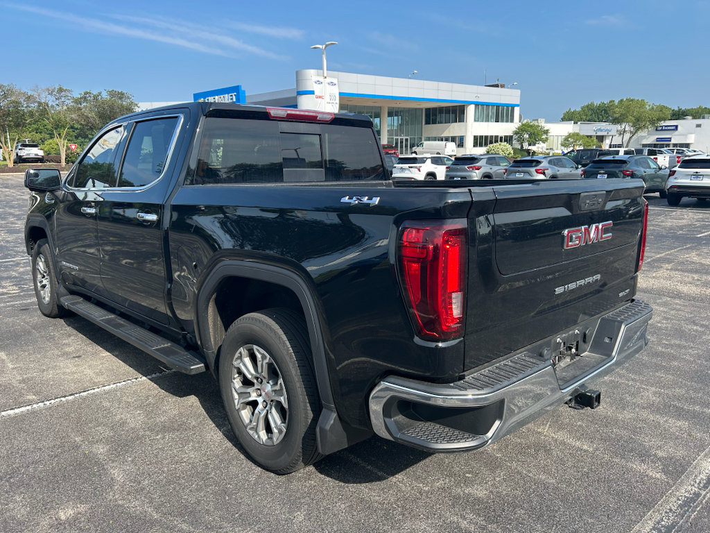 Used 2022 GMC Sierra 1500 SLT w/ SLT Convenience Package AWD/4WD image 7