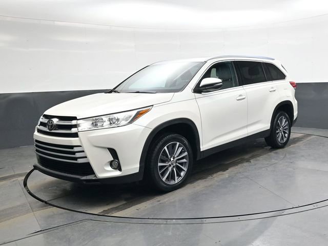 Used 2019 Toyota Highlander XLE image 10