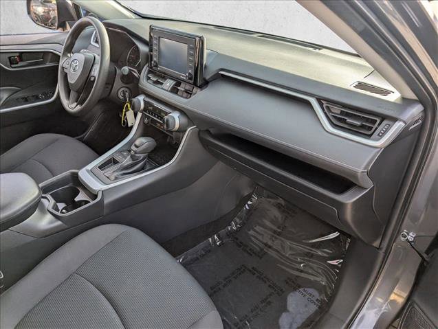 Used 2021 Toyota RAV4 LE image 20