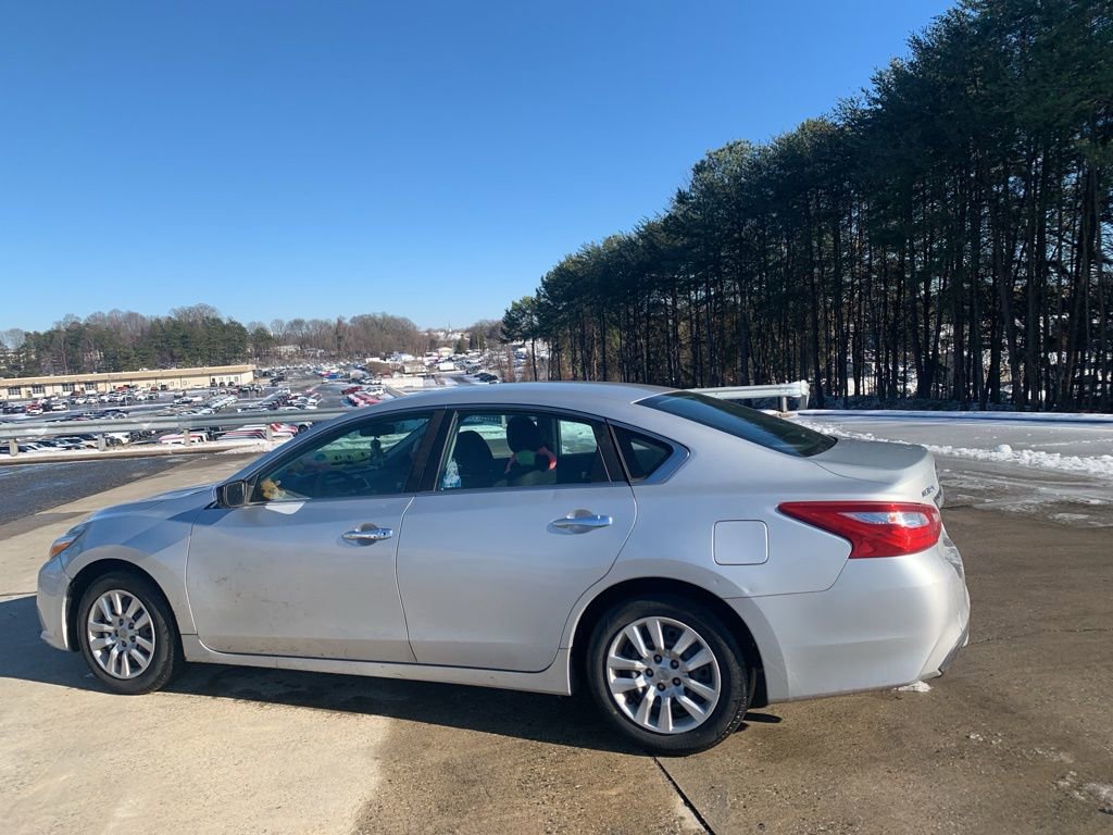 Used 2017 Nissan Altima 2.5 S w/ Power Driver Seat Package image 8