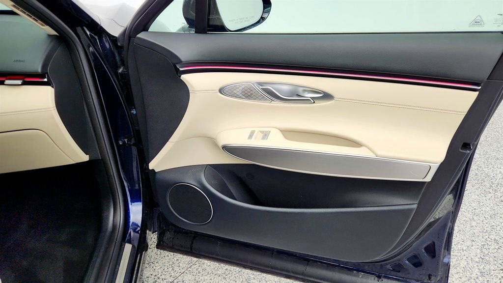 Used 2026 Genesis GV70 2.5T Select image 27